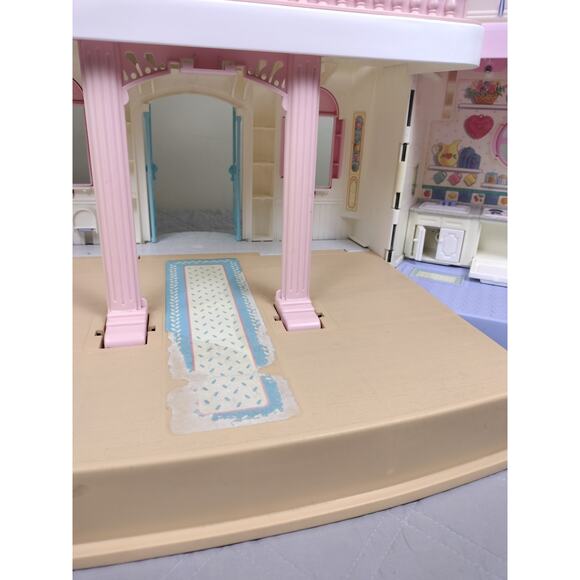 Fisher Price Loving Family Grand Dollhouse 1997 Purple Roof / Accessories VTG - Picture 14 of 16